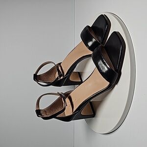 NWOT 27 Edit Naturalizer Iriss Sandals Sz 7 Black Leather Ankle Strap Block Heel